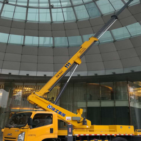 九寨沟附近高空作业车租赁｜安全设备租赁｜高空安装|工程定制化方案｜亿立达设备租赁